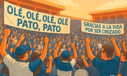 Conmoción en Las Condes: Patricio Toledo sufrió infarto en cancha durante homenaje a capitanes de la UC